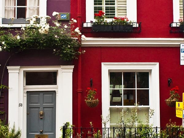 Exterior of Notting Hill house, one of the key locations for Literary London!