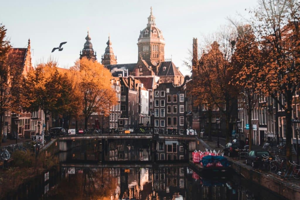 Guide to Exploring Amsterdam with a Map: History, Culture & Cuisine