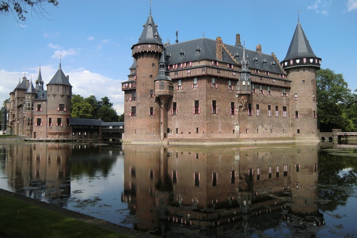 Discover De Haar Castle: A Fairytale Fortress of History, Luxury, and Hidden Secrets