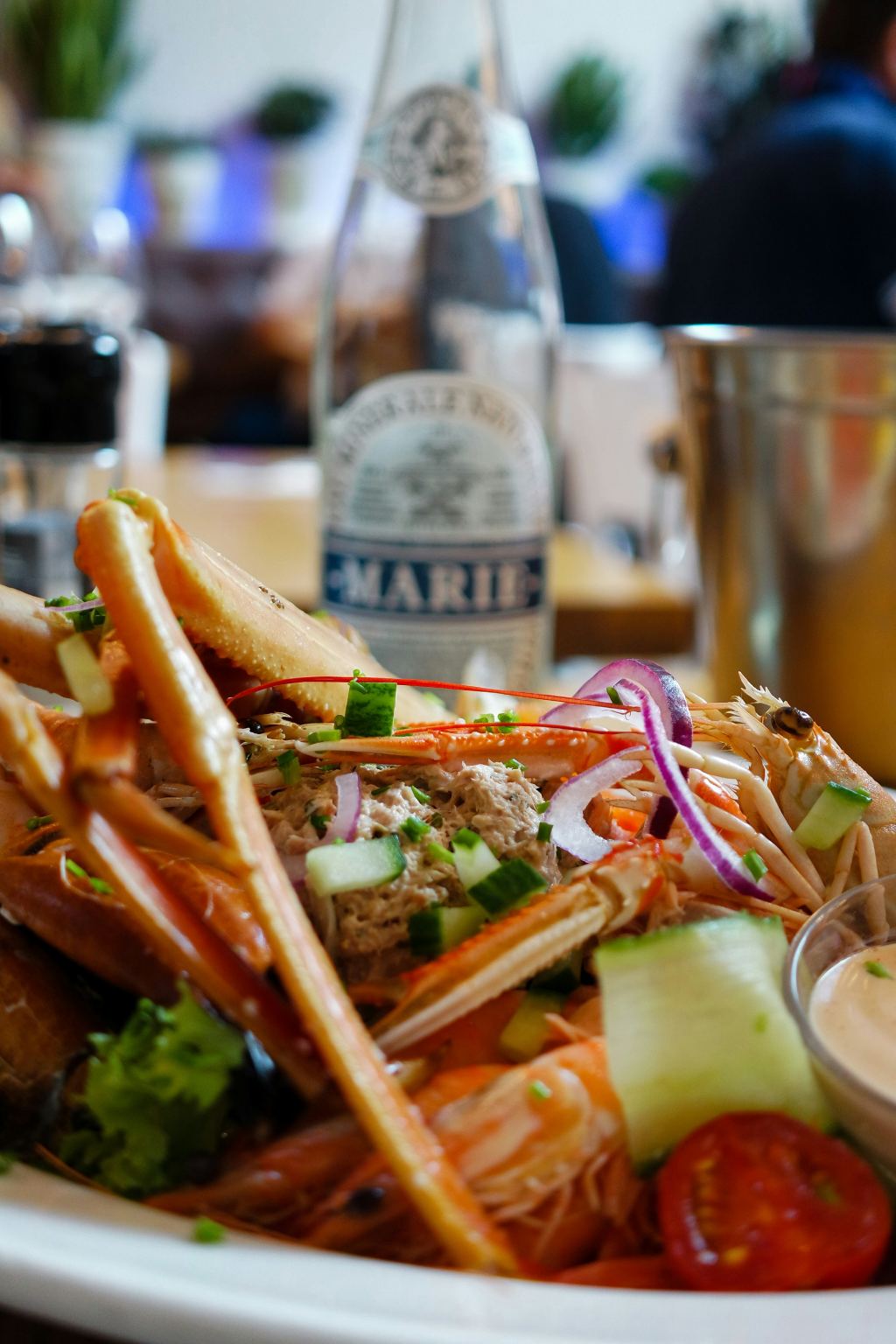 Cafés, Seafood & High-End Bites
